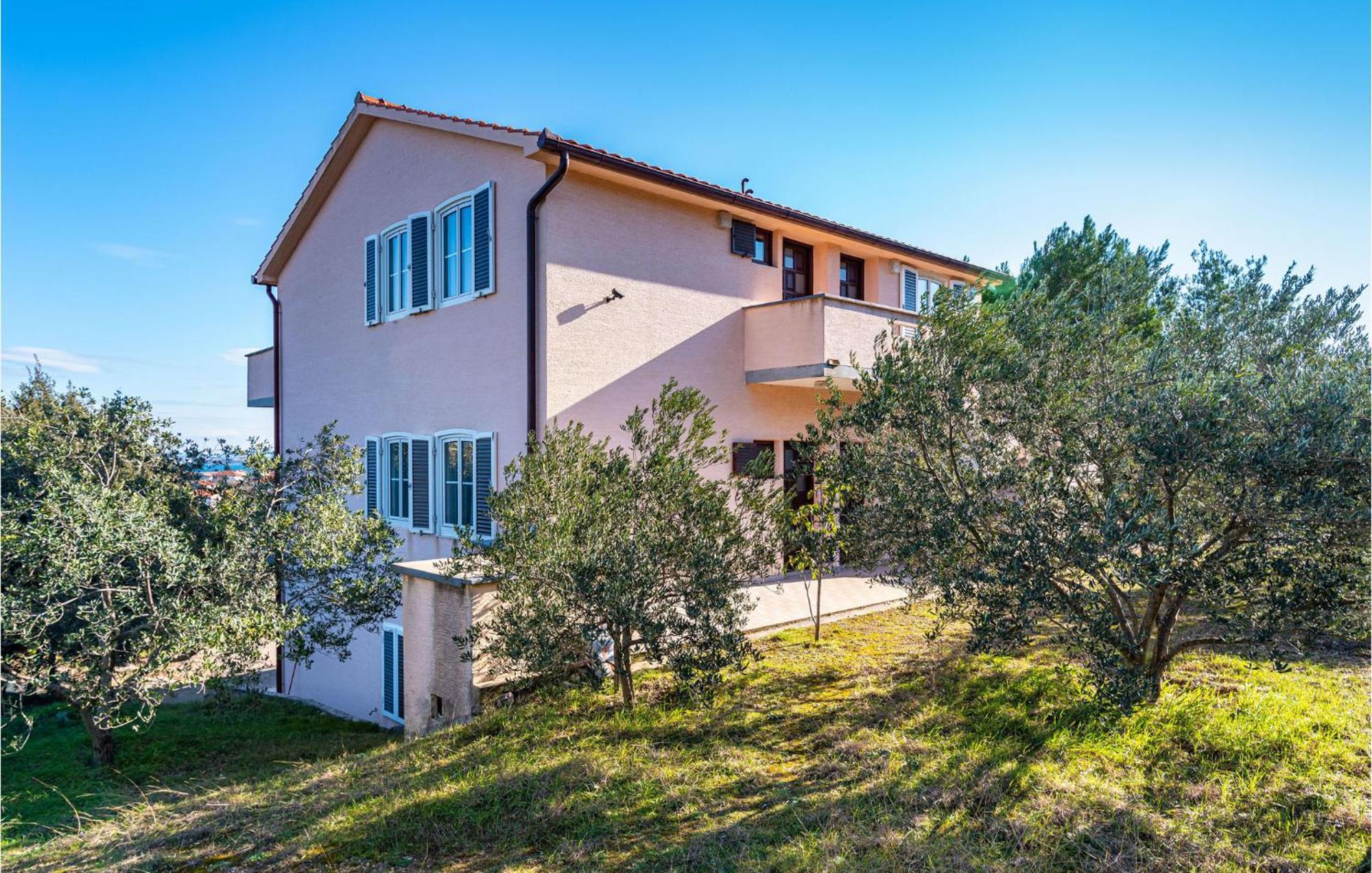2 Bedroom Amazing Apartment In Nevidane Exterior photo